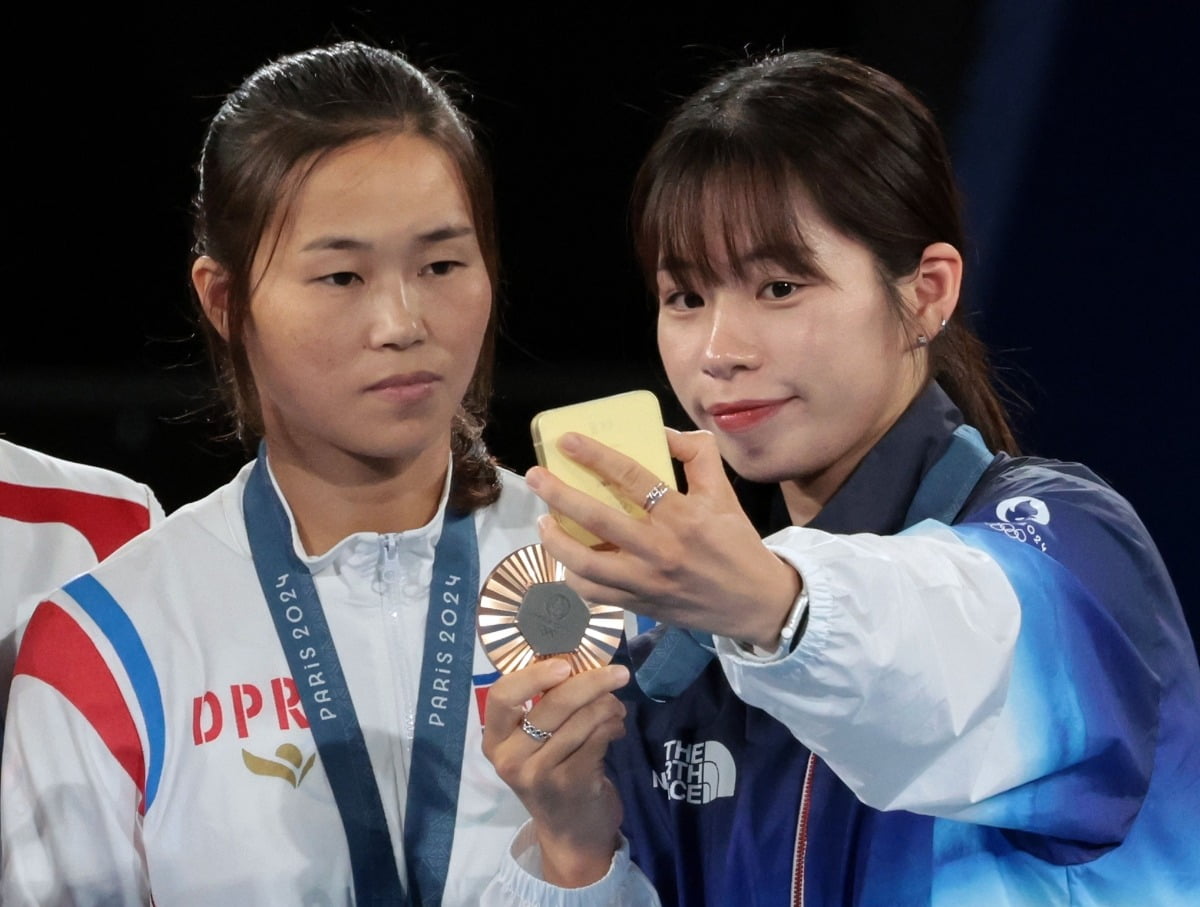 拉齐奥vs卡利亚里：罗马尼奥利、贡多齐首发，米纳、扎帕出战