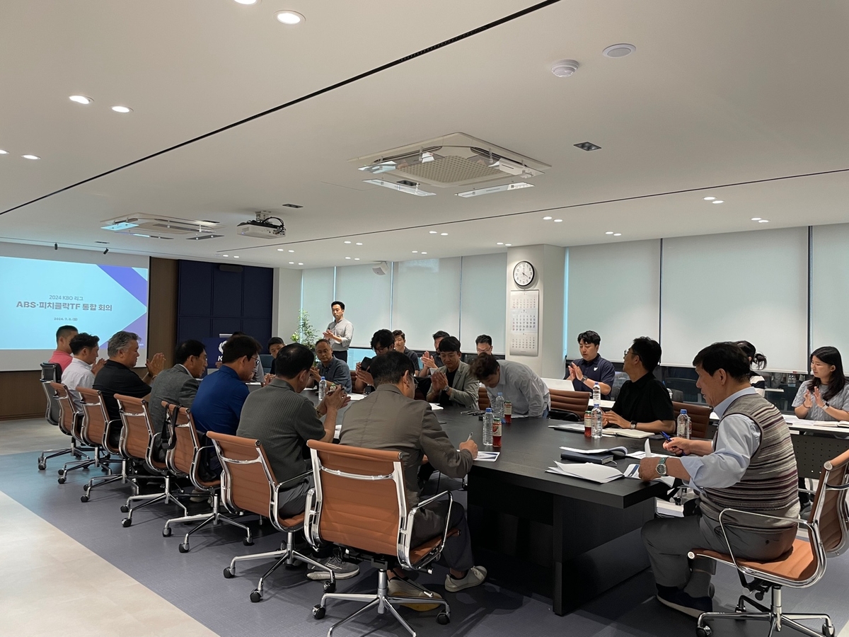 WNBA战报：科内20分 克拉克8分8助攻 神秘人92-91狂热仍无缘季后赛