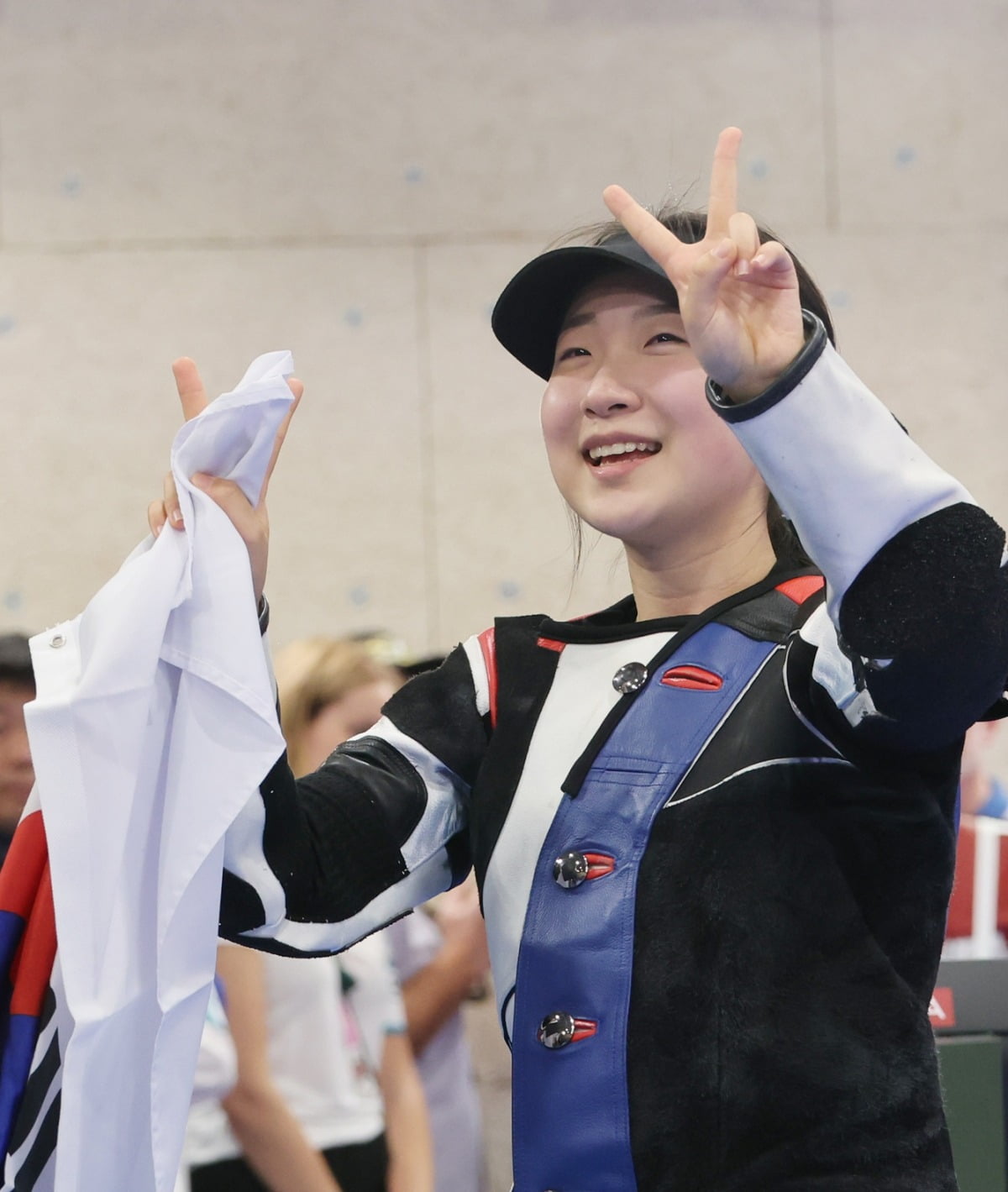 图片报拜仁赛后评分：诺伊尔6分最低，莱默尔2分最高