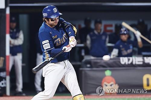 皇马vs巴萨半场数据：巴萨控球率58%，射门1-6，越位8-1